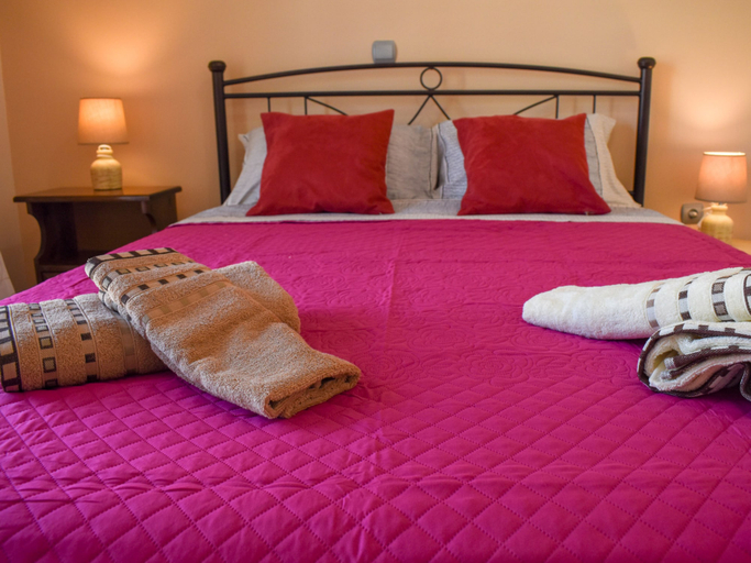 Bedroom 2, Cozy Flat Main Square 10min To The Sea, Peloponnese