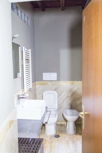 Bathroom 5, Do-Do Navona Suites, Rome