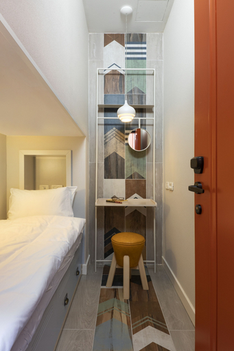 Bedroom 3, The Spot Hostel