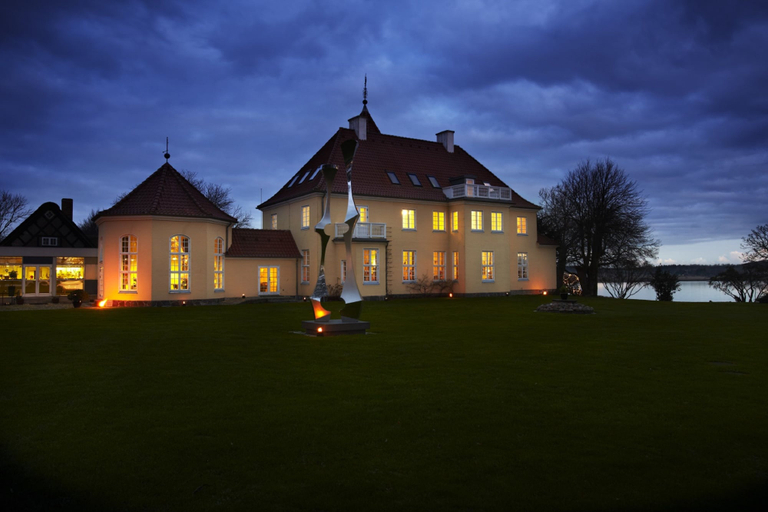 Exterior & Views 2, Gl. Avernæs Sinatur Hotel & Konference, Assens