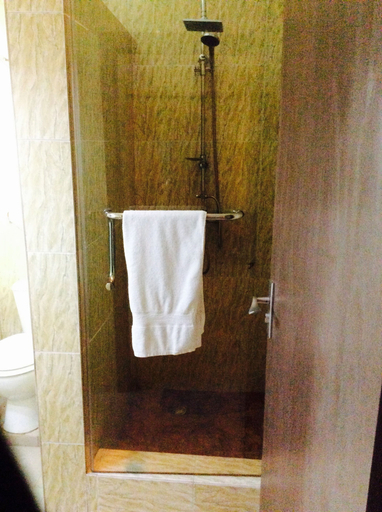 Bathroom, Ne-Yo Hotel And Suites, Oshimili North