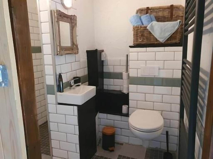 Bathroom 4, Hotel Bad Langensalza Eichenhof, Unstrut-Hainich-Kreis