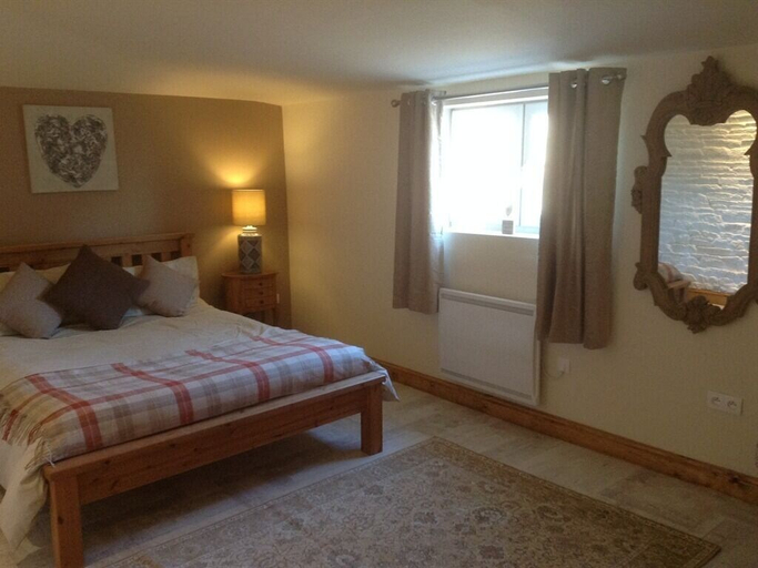 Bedroom 2, Le Bois Gautier, Manche