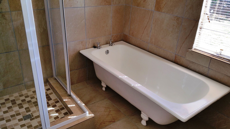 Bathroom 3, Nguni Country Lodge, Chris Hani