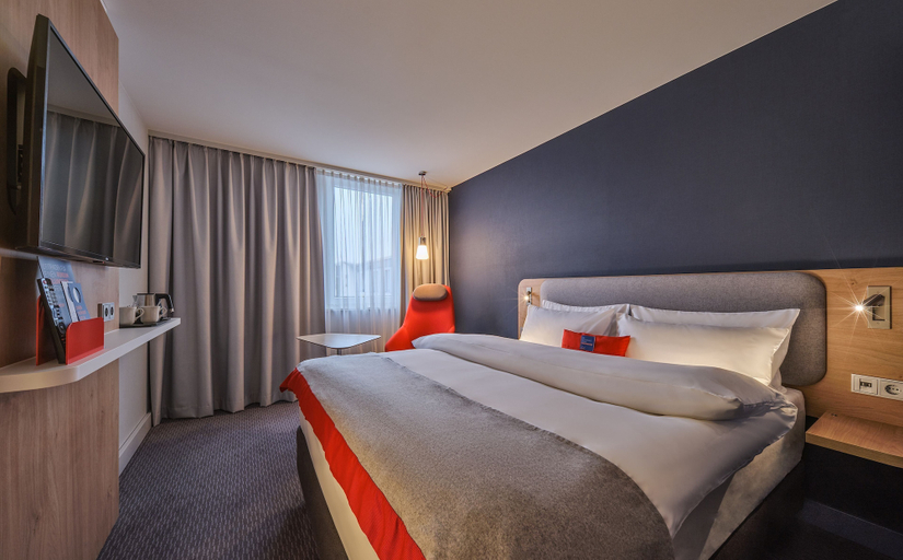 Bedroom 3, Holiday Inn Express DORTMUND by IHG, Dortmund