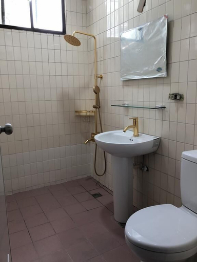 Bathroom 4, Xiang Pin Hotel, Hualien