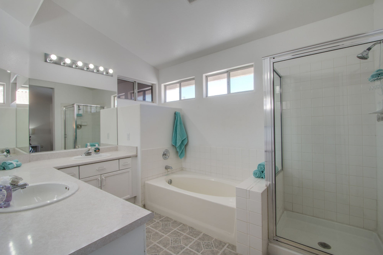 Bathroom, Beautiful Spacious House very Nice area, Clark