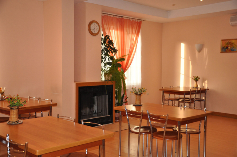 Food & Drinks 4, West Hotel, Pereslavskiy rayon