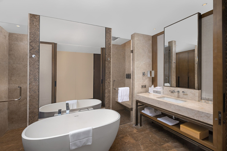 Bathroom 5, Sheraton Cebu Mactan Resort, Lapu-Lapu City