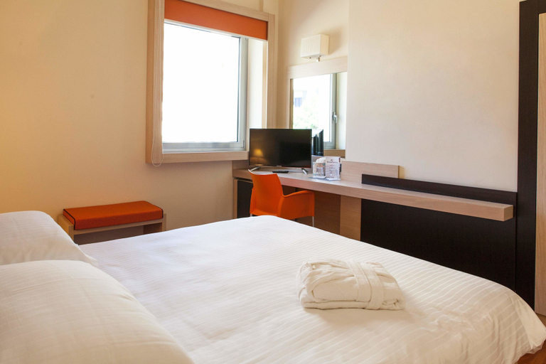 Bedroom 2, BV President Hotel, Cosenza