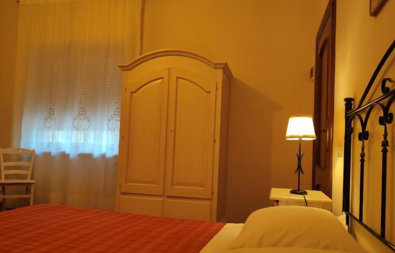 Bedroom 3, Le Corti del Casale - Bed & Breakfast, Bari
