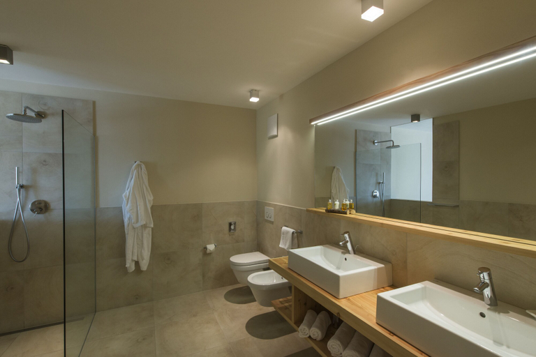 Bathroom 5, Terra - The Magic Place, Bolzano