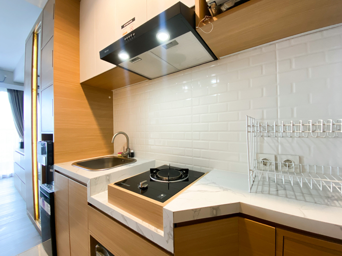 Others 2, Simply Look and Warm Studio Room Tamansari Iswara Apartment By Travelio, Bekasi