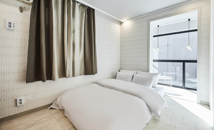 Bedroom 2, 30 month HOTEL, Seocho