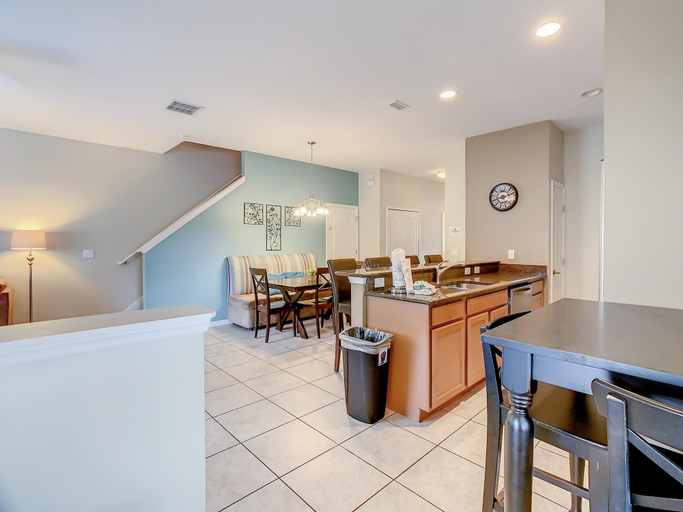 Food & Drinks, Paradise Palms Resort, Just Minutes From Disney!!!!, Polk