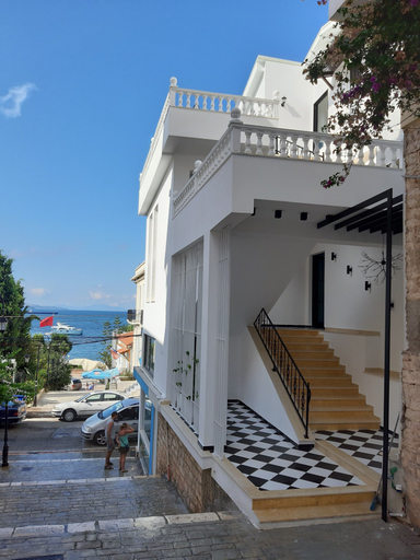 Exterior & Views 2, Bistrica Hotel, Sarandës