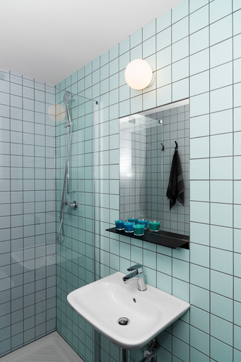 Bathroom 4, CX Turin Vanchiglia, Torino