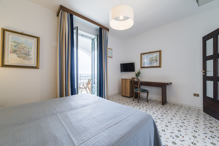 Bedroom 2, Hotel Sole Splendid, Salerno