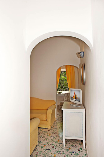 Bedroom 2, Villa Rosa, Salerno