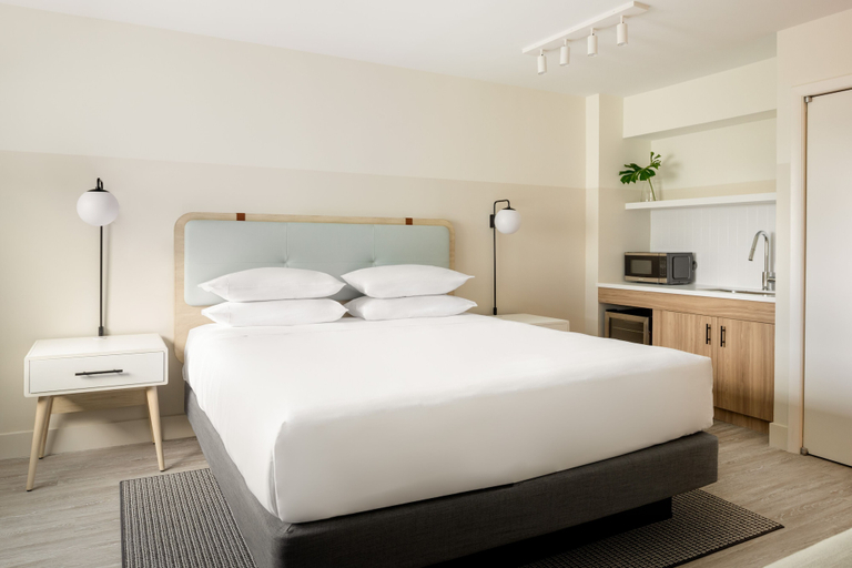 Bedroom 3, Hampton by Hilton Grand Cayman Seven Mile Beach