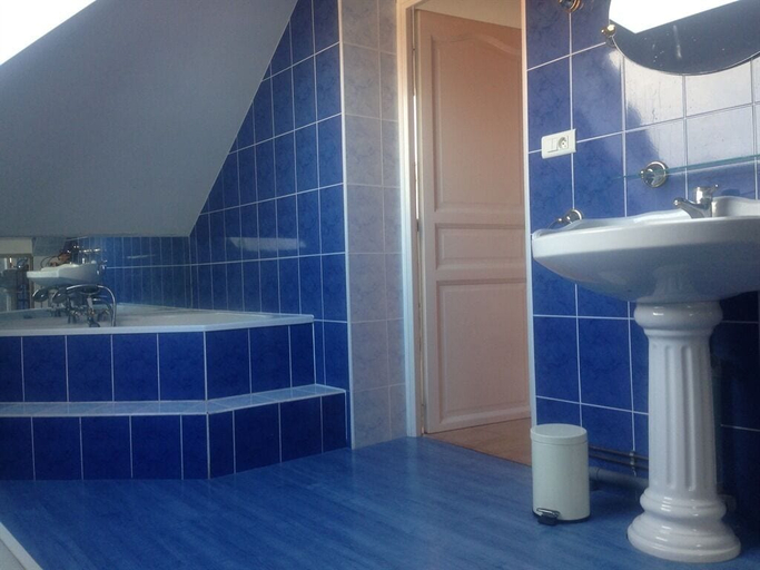 Bathroom 4, La Villa de Puys, Seine-Maritime