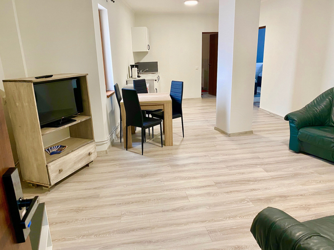 Others 5, Cardinal Central Apartment, Satu Mare
