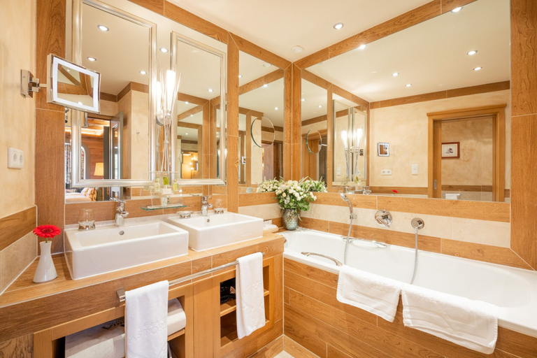 Bathroom 4, Alpin Resort Sacher, Innsbruck Land