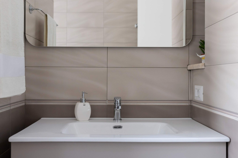 Bathroom 4, Sicano Home, Caltanissetta