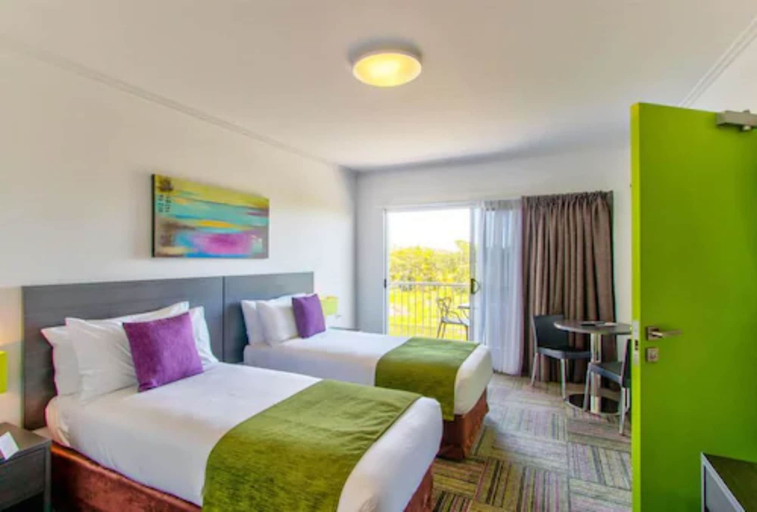 Bedroom 3, Mackay Oceanside Central Hotel, Mackay - Pt A