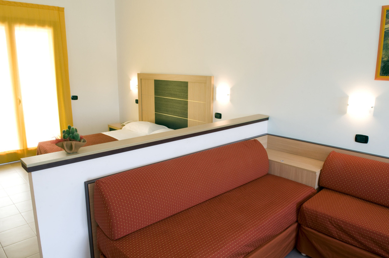 Bedroom 4, VOI Baia di Tindari Resort - All Inclusive, Messina