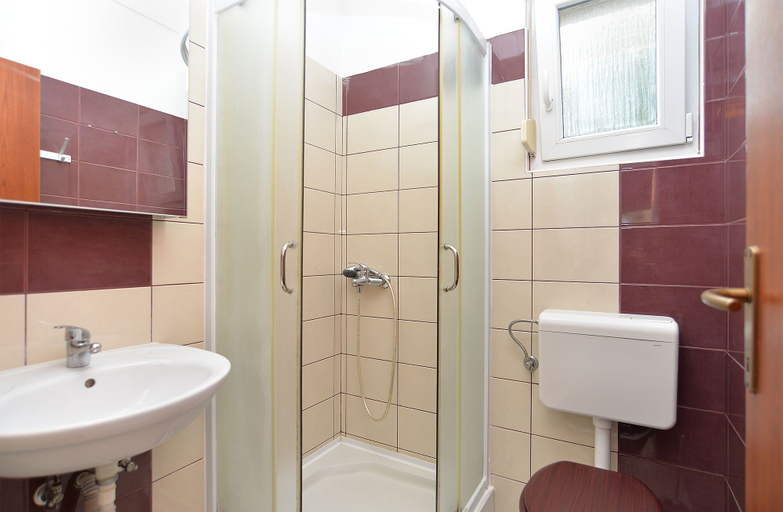 Bathroom 5, Apartments Arsen 928, Pula