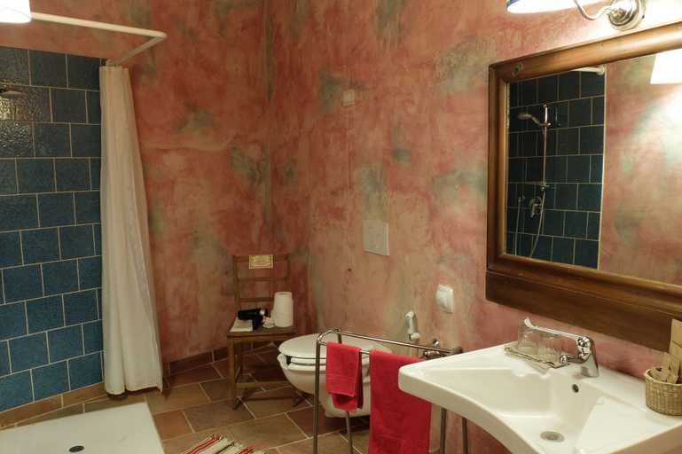 Bathroom 4, Galbusera Bianca, Lecco