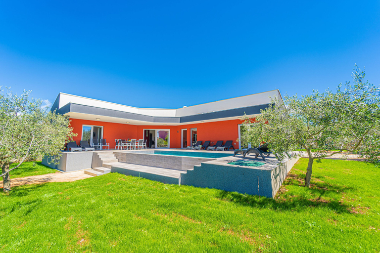 Exterior & Views 2, Modern Villa With Pool and Terrace, Marčana