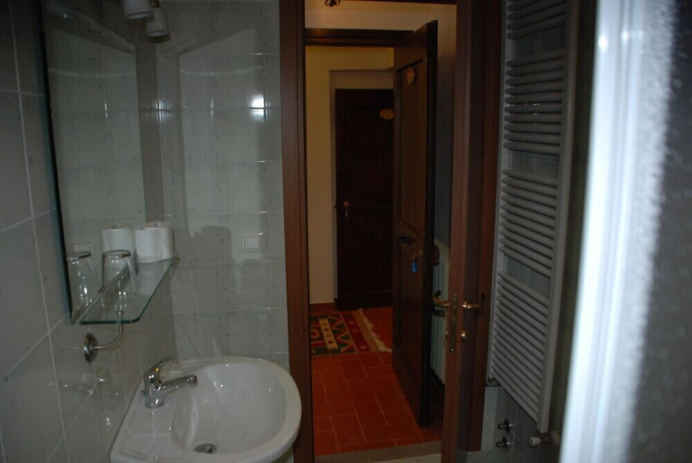 Bathroom 3, Agriturismo Le Volte, Perugia