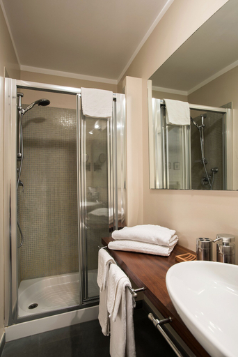 Bathroom 5, Arco del Lauro Bed & Breakfast, Rome