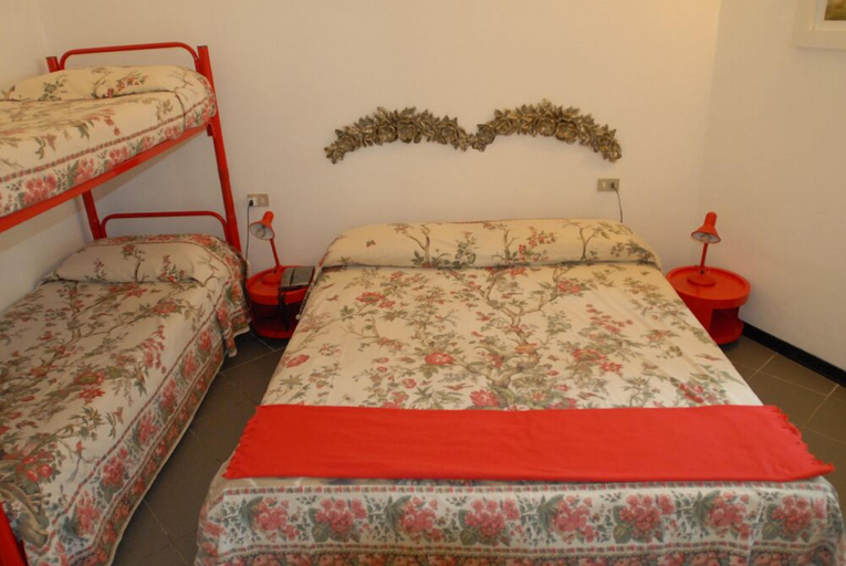 Bedroom 3, Hotel Pensione Moderna, La Spezia