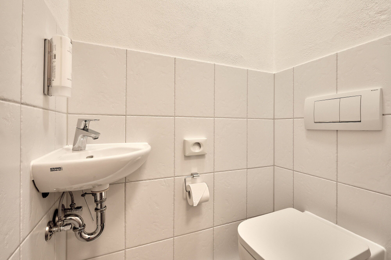 Bathroom 3, Hotel Pfeffermühle, Siegen-Wittgenstein