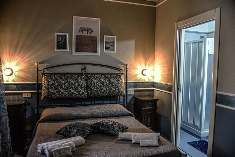 Bedroom 3, Thaam, Trapani