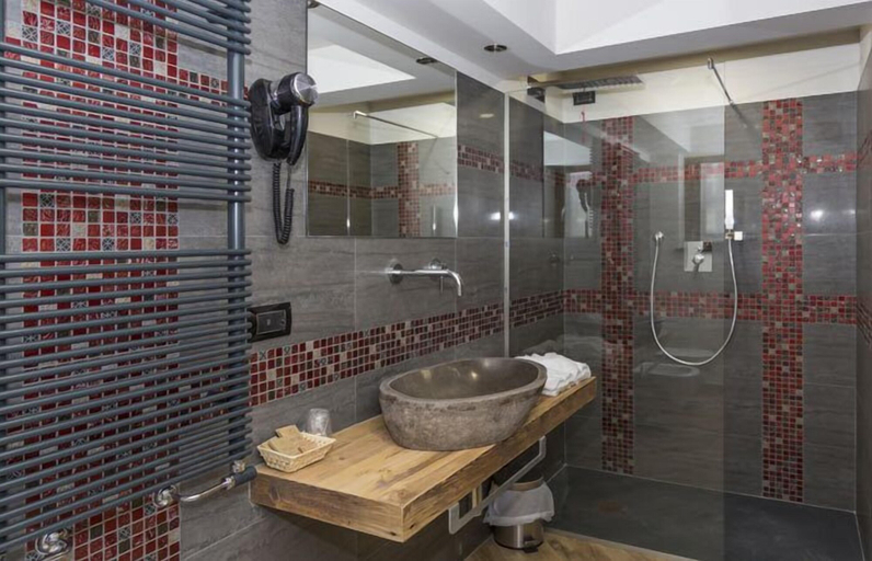 Bathroom 4, Hotel Gran Roc, Torino