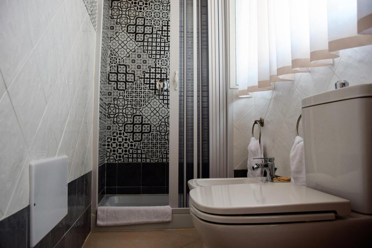 Bathroom 4, Residenza Al Castello, Carbonia-Iglesias