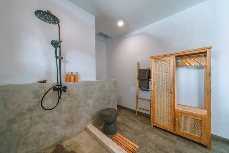 Bathroom 3, Villa Seseh Breeze: Cozy & Romantic 1BR Villa near Seseh Beach, Badung