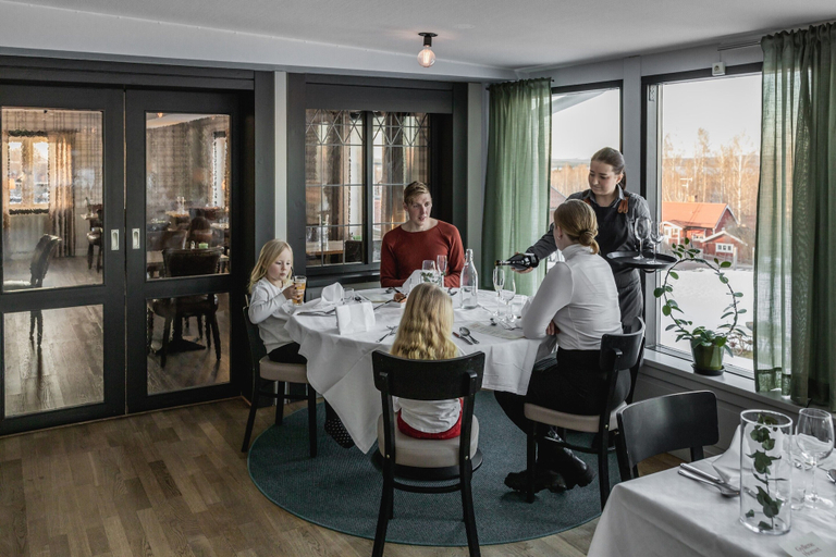 Food & Drinks 5, Gyllene Hornet, Leksand