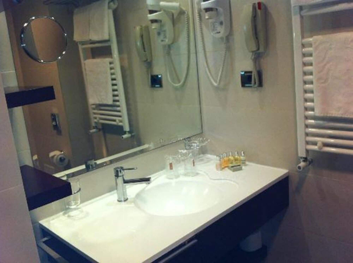 Bathroom 4, Vega Hotel, Constanta