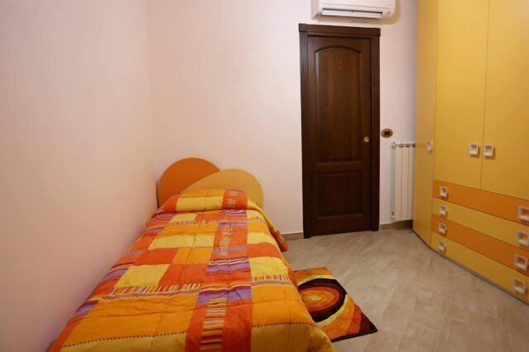 Bedroom 4, Villa Etna Sea, Catania