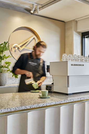 Food & Drinks 5, Tyrian Serviced Apartments - Albert Park Lake, Melbourne