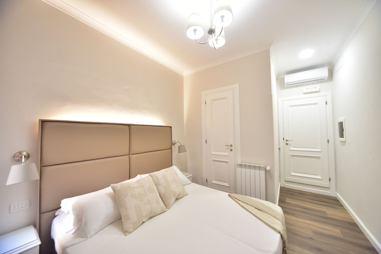 Bedroom 4, SACCONI PALACE SUITE ROMA, Rome