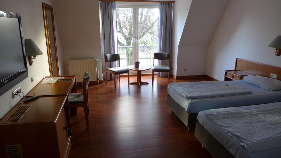 Bedroom 4, Hotel Heidpark, Lüneburg
