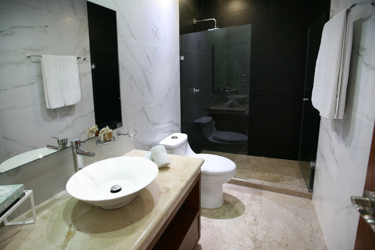 Bathroom 3, MOB 205 by Riviera Rentals, Cozumel
