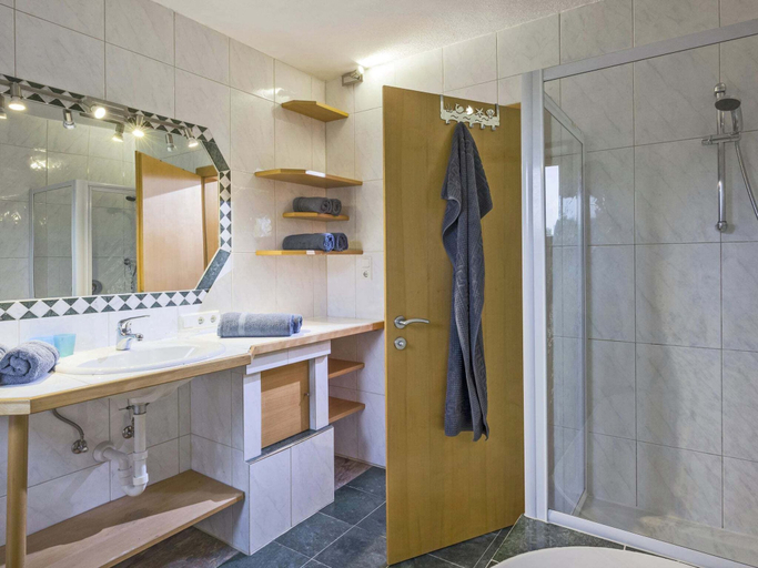 Bathroom 3, Pleasing Apartment in Kaltenbach near Ski Area, Schwaz