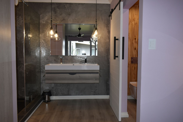 Bathroom 4, Mosswood Bed & Breakfast, Ehlanzeni